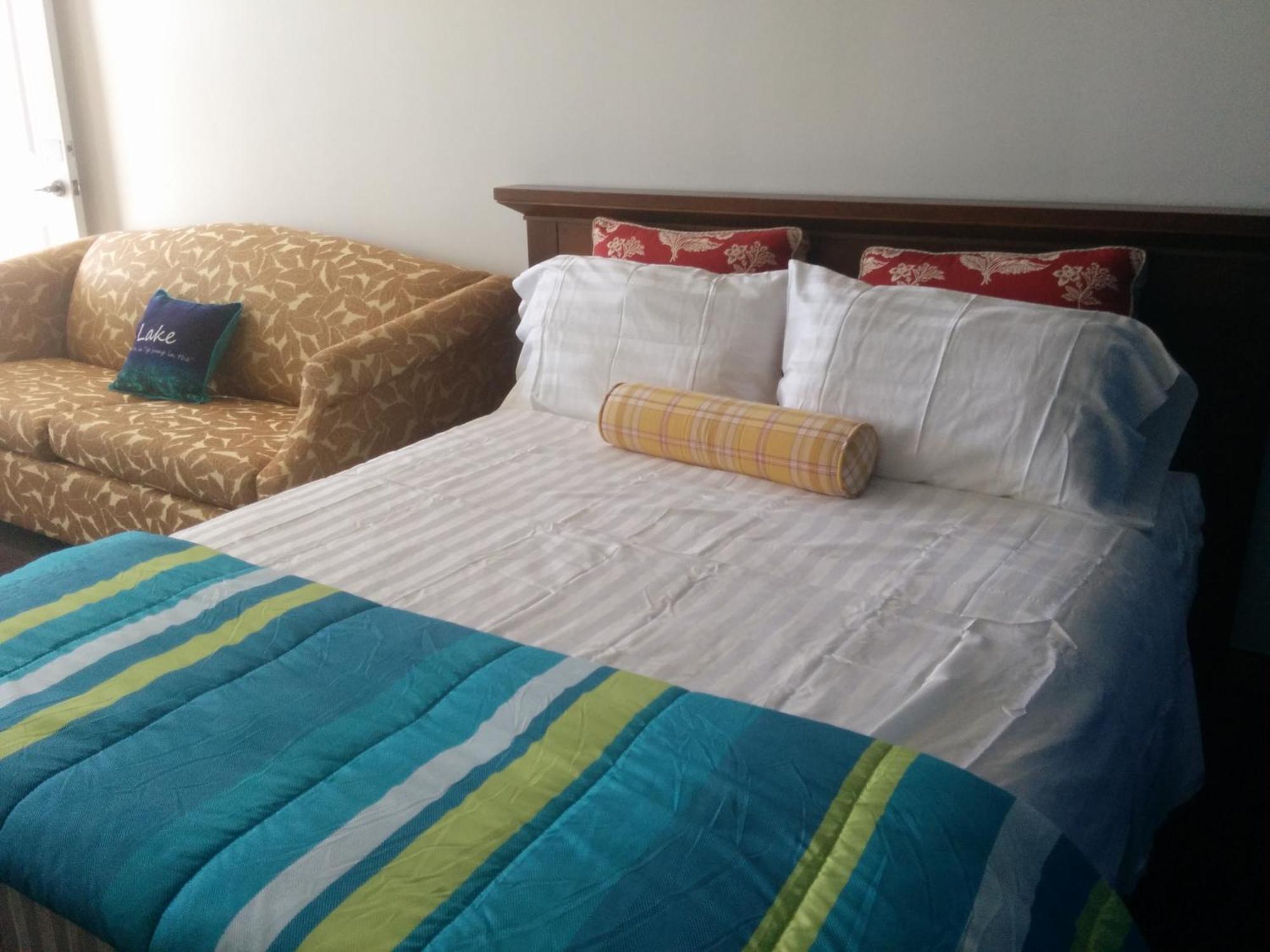 All Tucked Inn Waubaushene Экстерьер фото