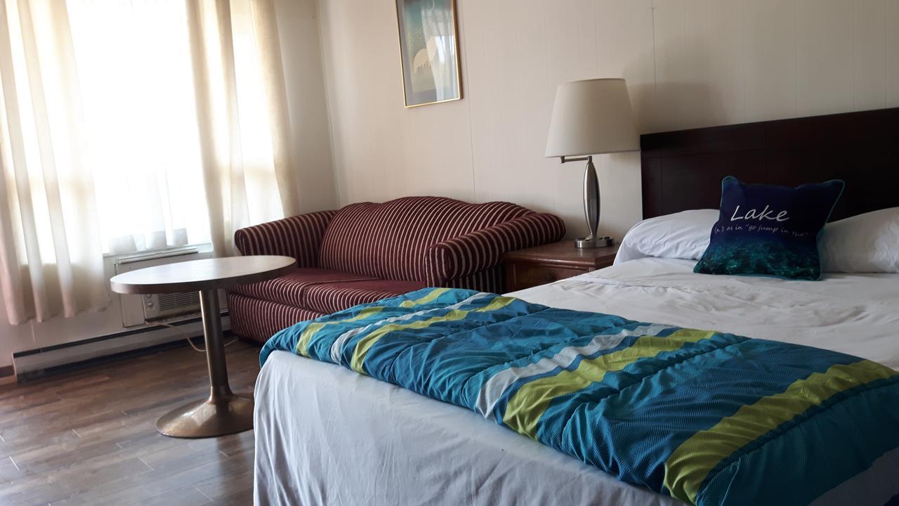 All Tucked Inn Waubaushene Экстерьер фото