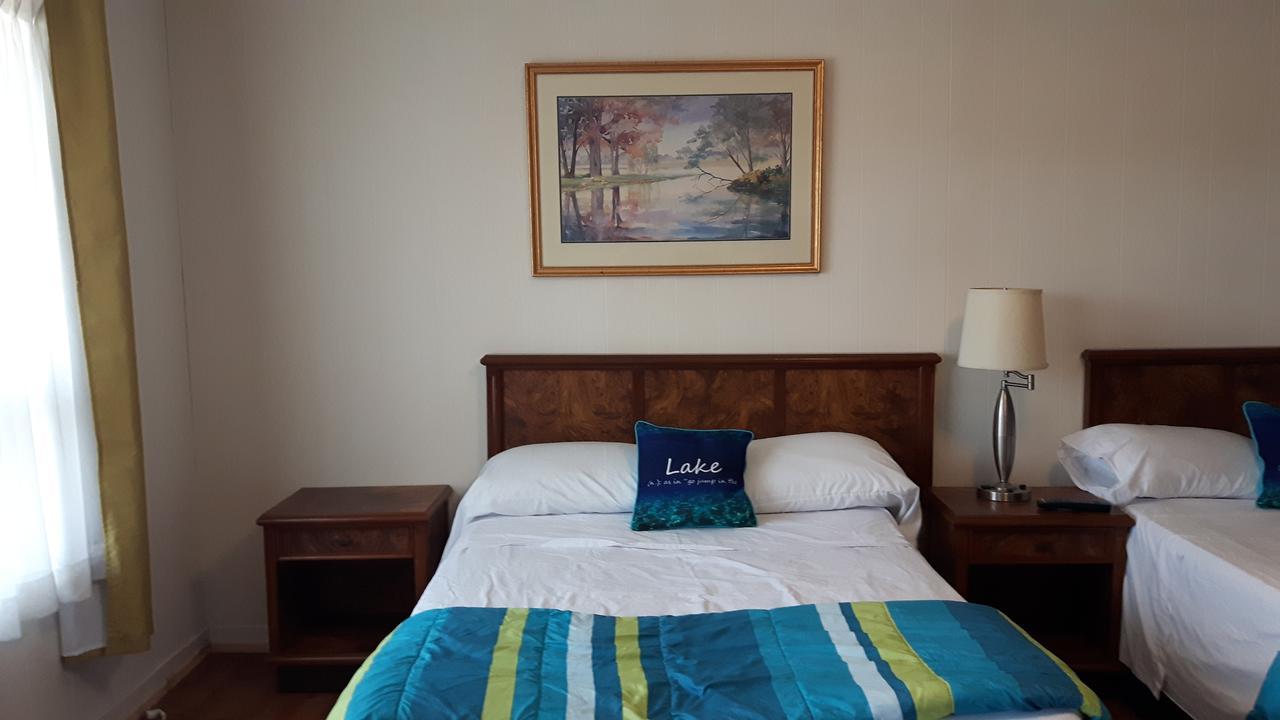 All Tucked Inn Waubaushene Экстерьер фото