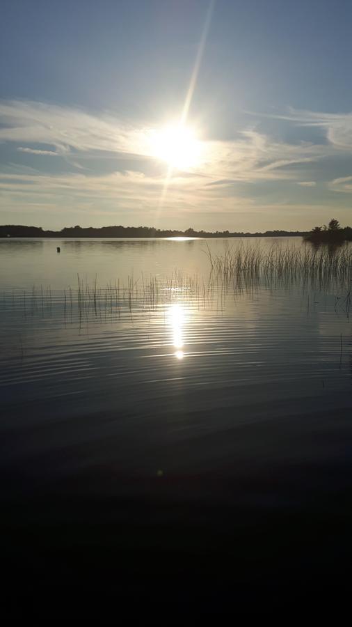 All Tucked Inn Waubaushene Экстерьер фото