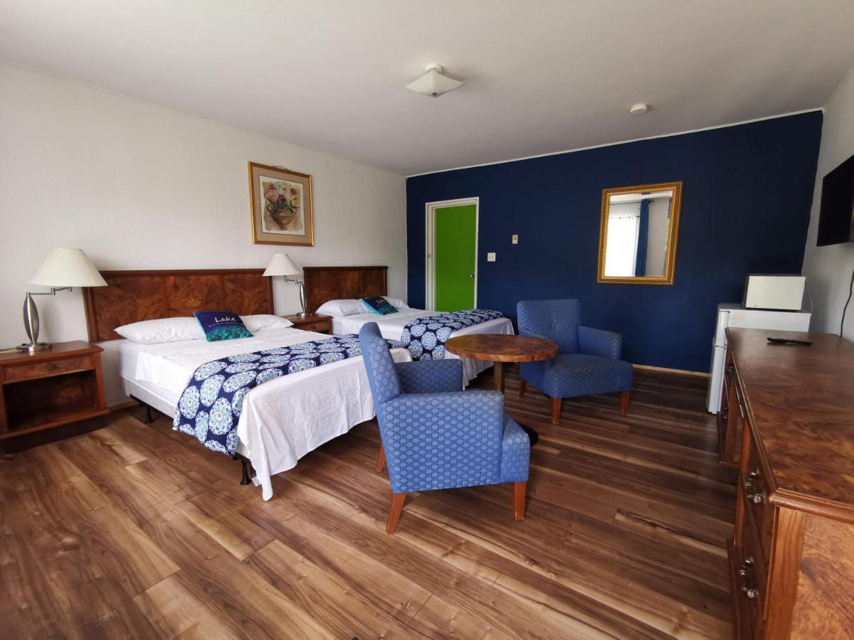 All Tucked Inn Waubaushene Экстерьер фото
